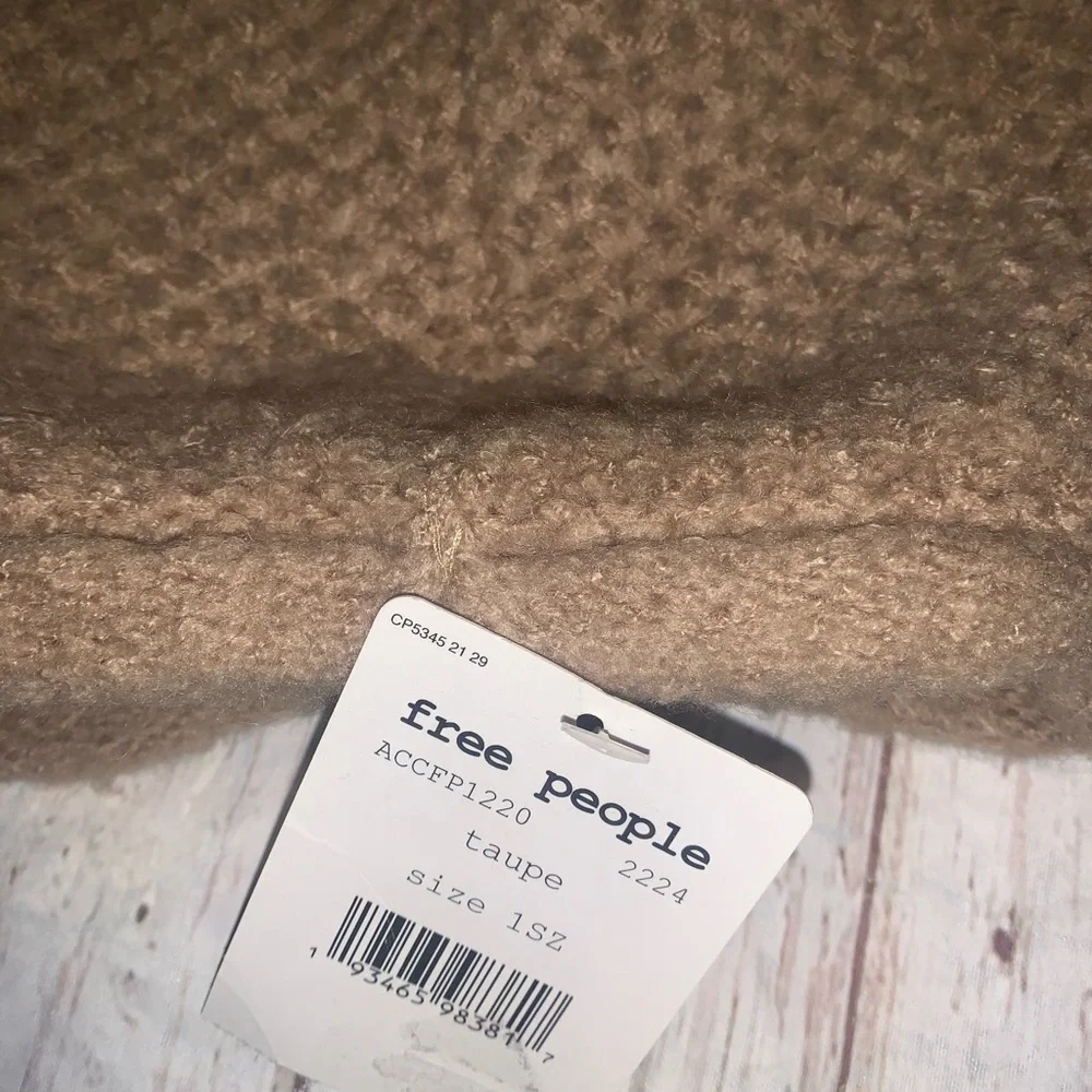 Free People Dreamland knit beanie taupe nwt!